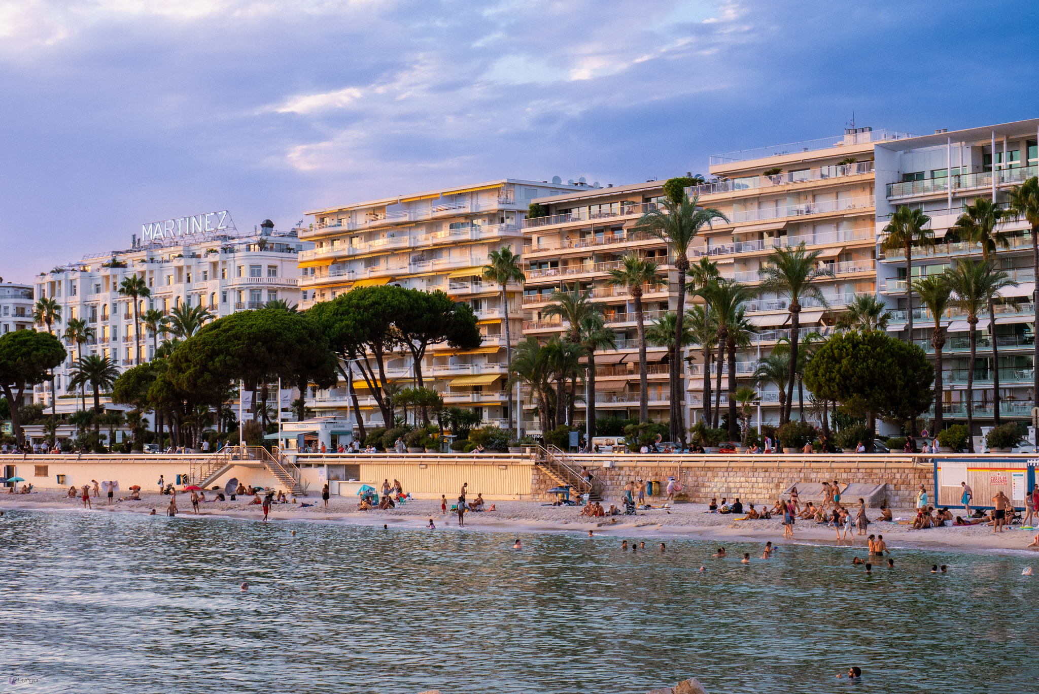 Hôtel de la Croisette au Crépuscule - Cannes